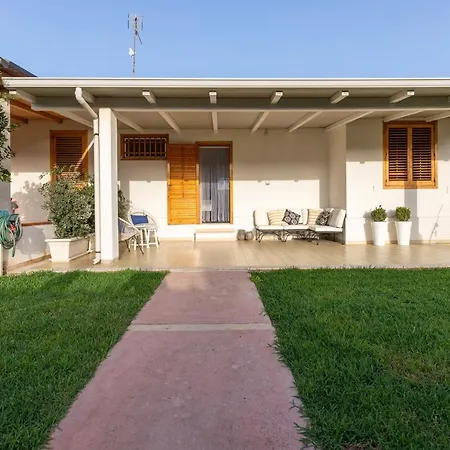 Larabesque Apartment