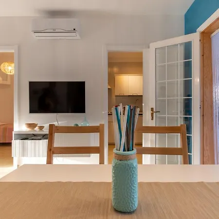 Larabesque Apartment *
