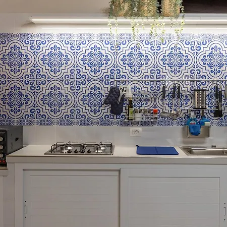 Larabesque Apartment